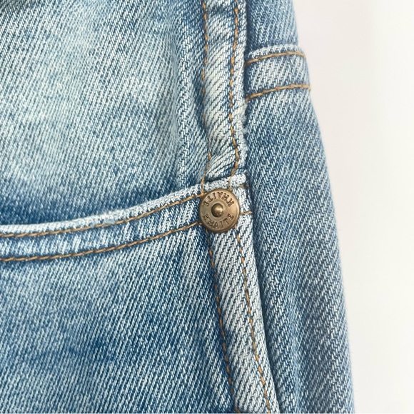 NWT Khaite Vanessa High Rise Slim Fit Straight Leg Jeans in Light Wash Size 25 - Picture 6 of 16